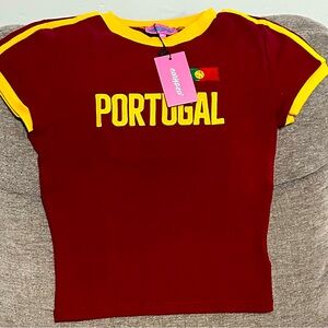 Edikted Portugal T-Shirt Brand New XS Burgundy